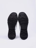 Черные женские слипоны Layki с перфорацией на белой толстой подошве